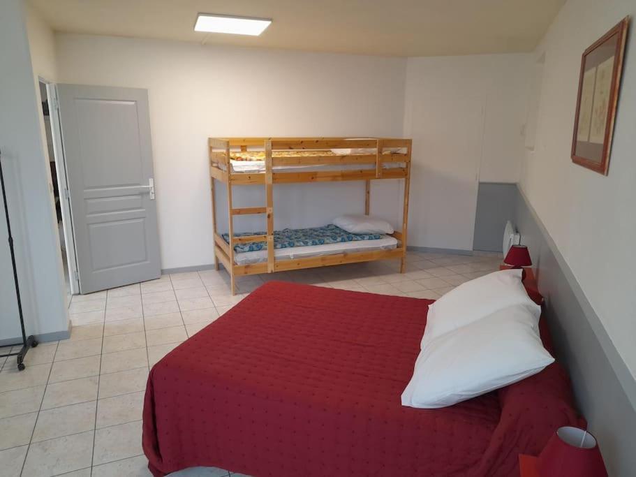 Appartement Au Bord Du Canal Montbard Kültér fotó