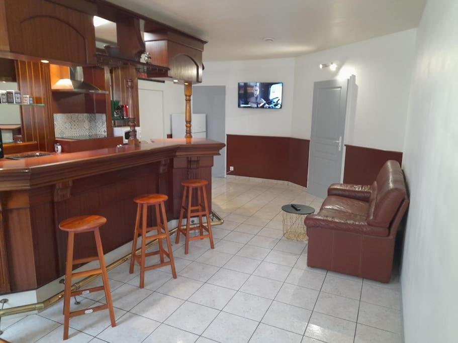 Appartement Au Bord Du Canal Montbard Kültér fotó